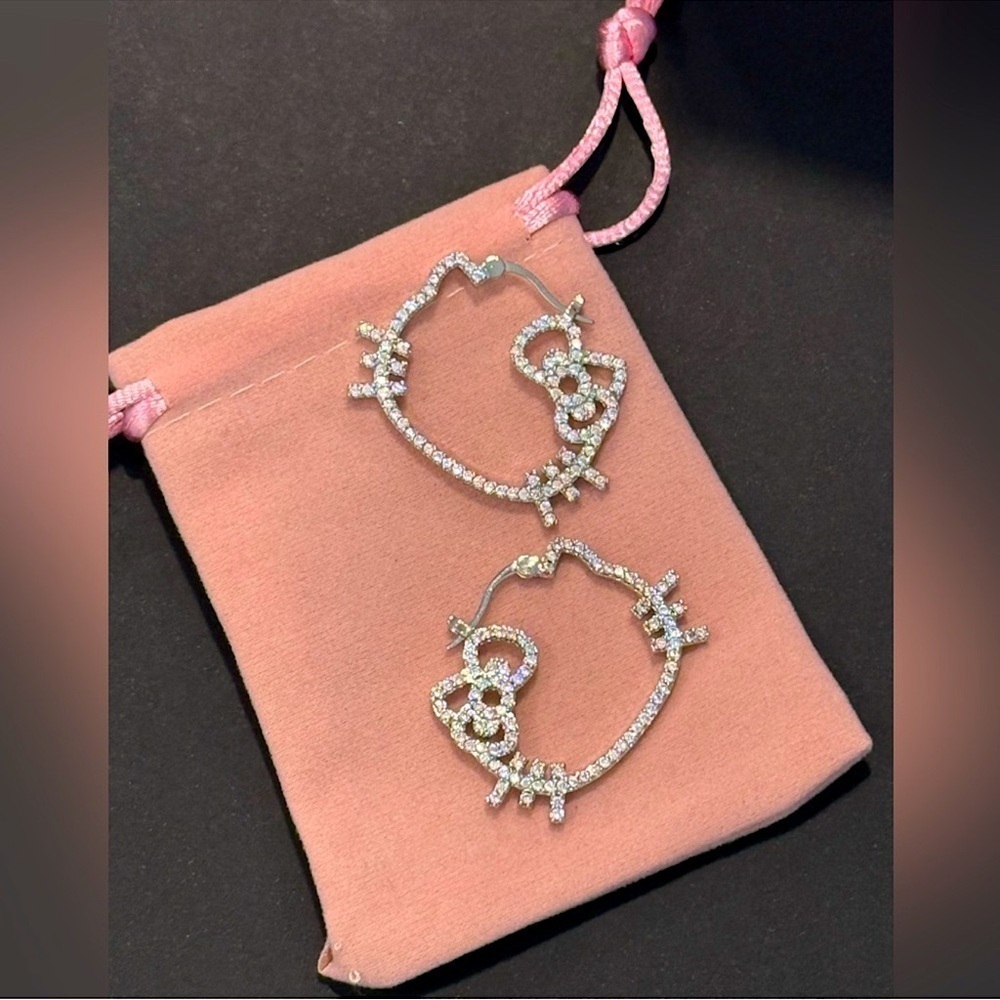 💎New💎Hello Kitty Rhinestone Hoop Earrings - Picture 2 of 2